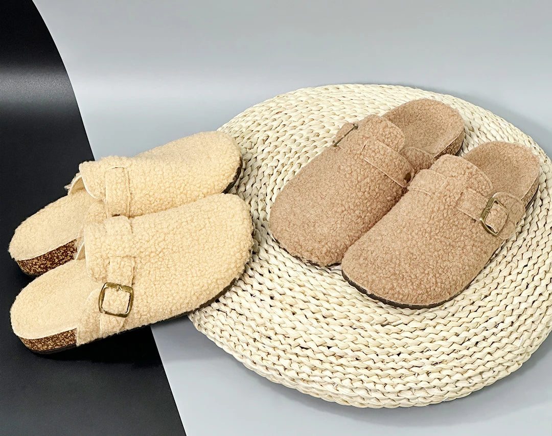 New Fall Winter Women furry clogs