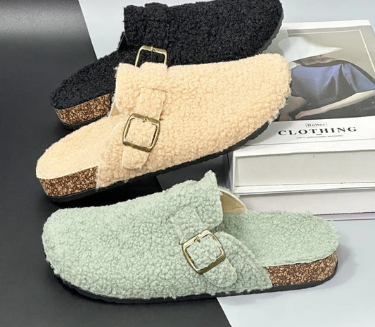 New Fall Winter Women furry clogs