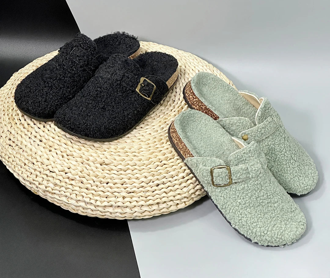 New Fall Winter Women furry clogs