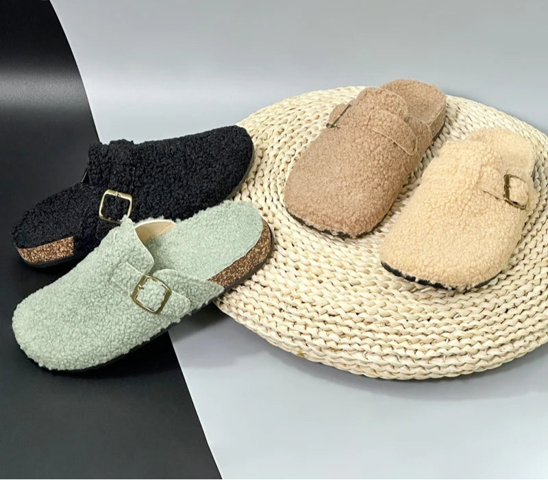 New Fall Winter Women furry clogs